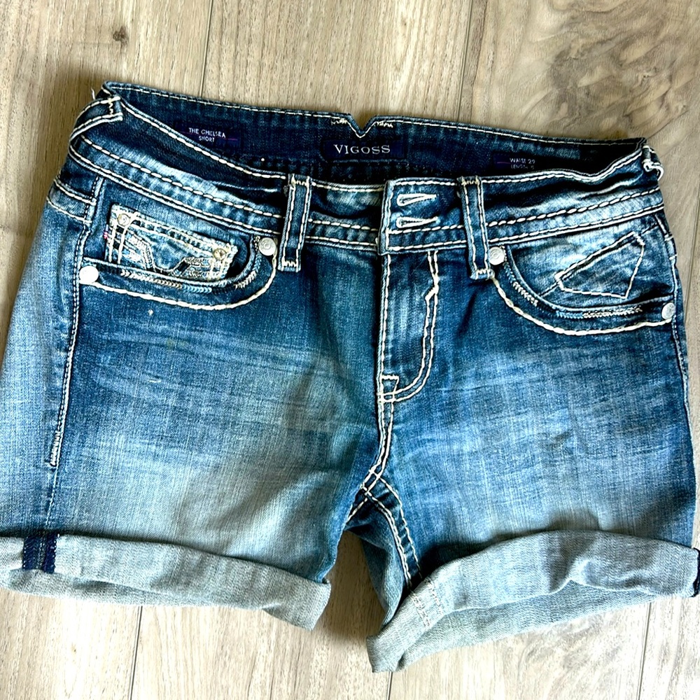 Vigoss “Chelsea” denim shorts size 29
